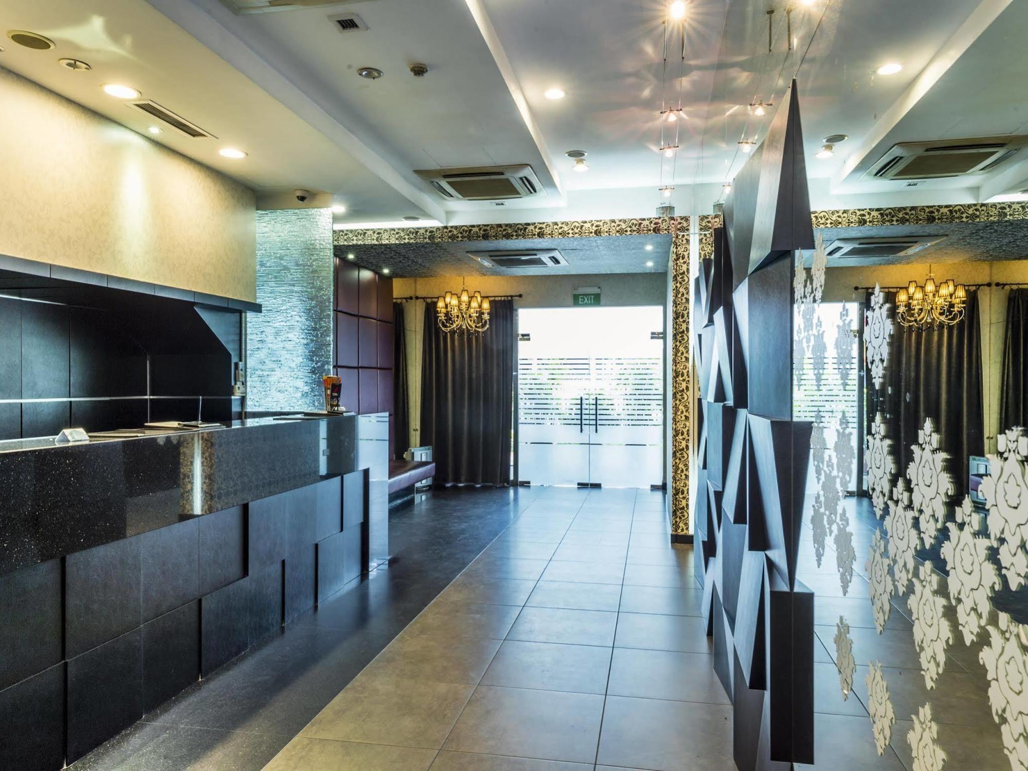 Hotel 81 Kovan Singapur Dış mekan fotoğraf