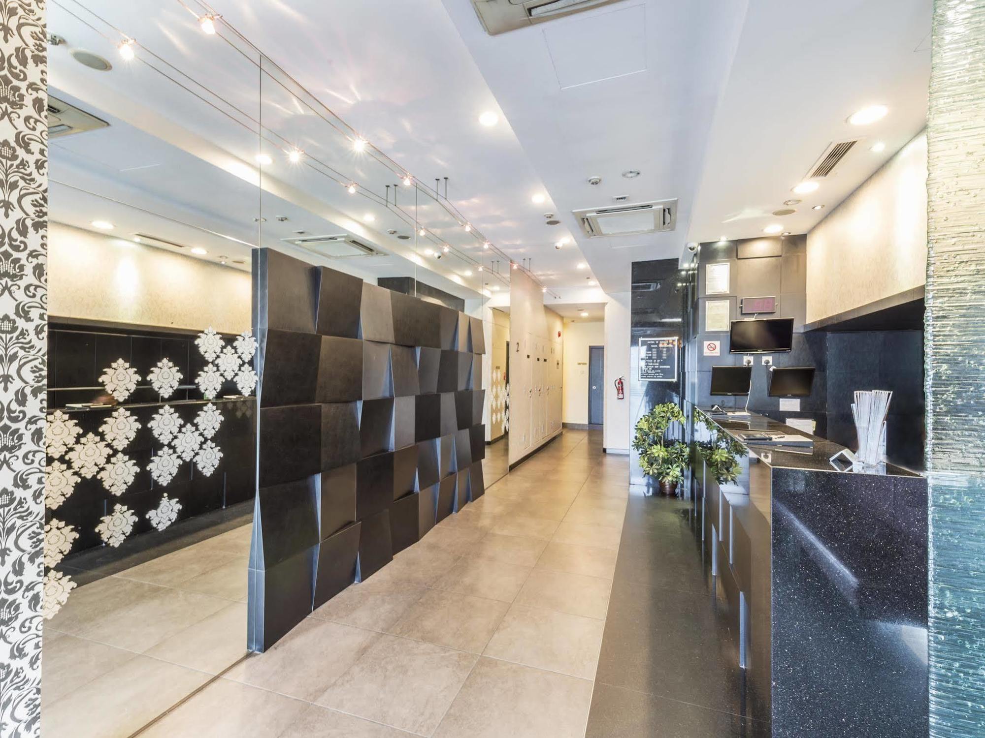 Hotel 81 Kovan Singapur Dış mekan fotoğraf